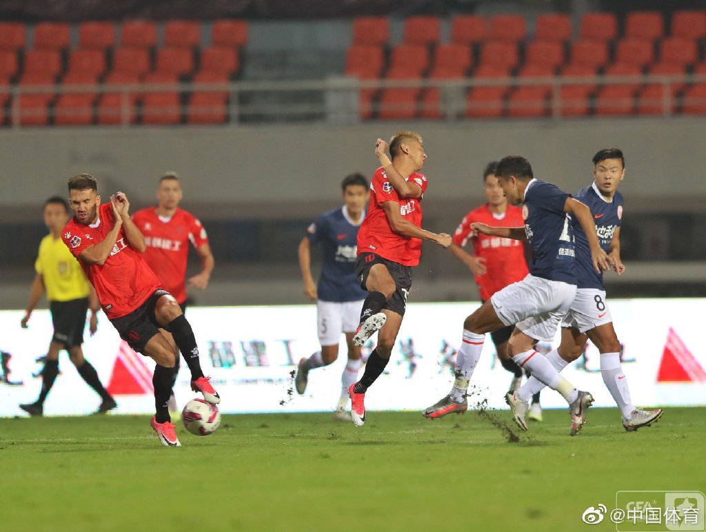 
中甲揭幕战爆大冷！升班马3：华体会官方(图2)