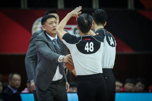 华体会开户|
CBA第30轮:广东三连胜 教练杜锋连吃2T被罚离场(图5) 华体会开户|
CBA第30轮:广东三连胜 教练杜锋连吃2T被罚离场(图5)