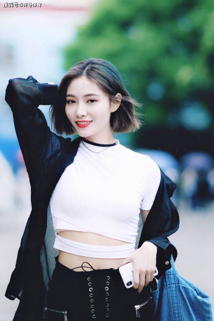 娱乐圈来自1995年的女星 她们个个都是尤物胚子 谁是你的菜“华体会电子”(图3)
娱乐圈来自1995年的女星 她们个个都是尤物胚子 谁是你的菜“华体会电子”(图3)